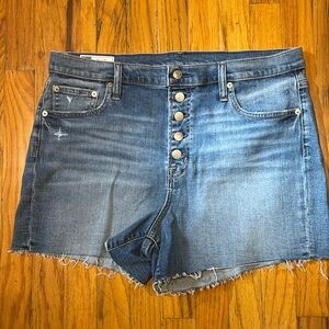 Gap 4” Shorts, High Rise Size 33/16R